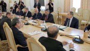 "Posturas más cercanas que nunca": Irán considera a Rusia un aliado estratégico y vecino importante