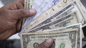 Precio del dólar paralelo en Venezuela abre la jornada a la baja