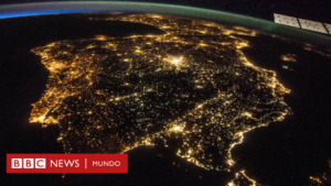 Qué ventajas e inconvenientes tienen España y Portugal al estar en una "isla energética" (y cómo influyó eso en el masivo apagón de esta semana)