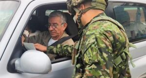 Refuerzan vías de Colombia en Semana Santa con mas de 30.000 uniformados