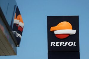 Repsol sigue trabajando con autoridades de EE.UU. para mantener la actividad en Venezuela
