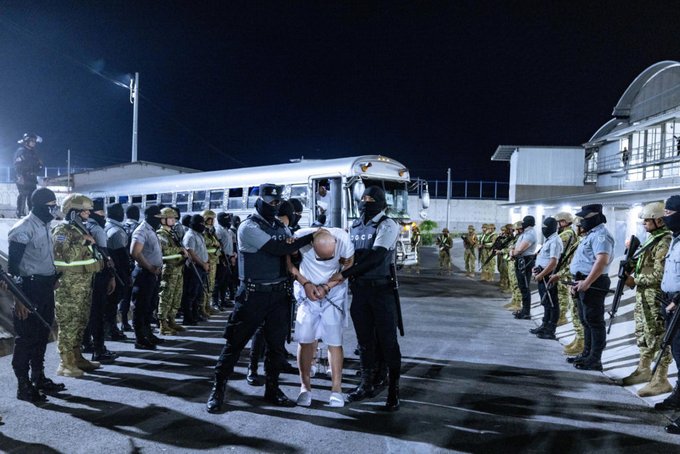 Revelan nombres de nuevos venezolanos enviados a El Salvador