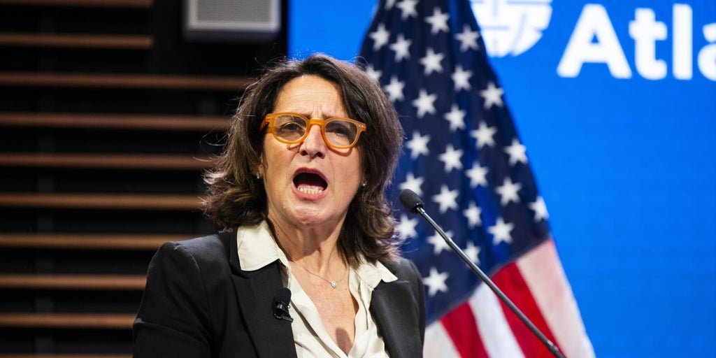 Ribera ironiza con que los aranceles de Trump se aplican incluso a «islas con pingüinos»