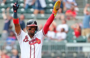 Ronald Acuña tiene permiso para seguir avanzando en su recuperación