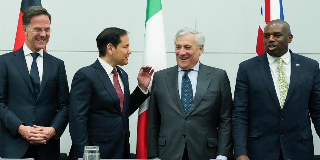 Rutte intenta mantener la unión de la OTAN pese a la tensión de los socios por los aranceles