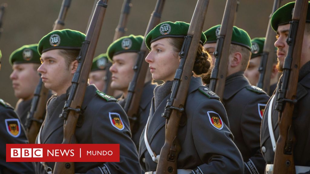 "Se trata de cuánto tiempo nos va a dar Putin para prepararnos": la histórica decisión de Alemania de dejar atrás su problemático pasado y armarse contra una guerra