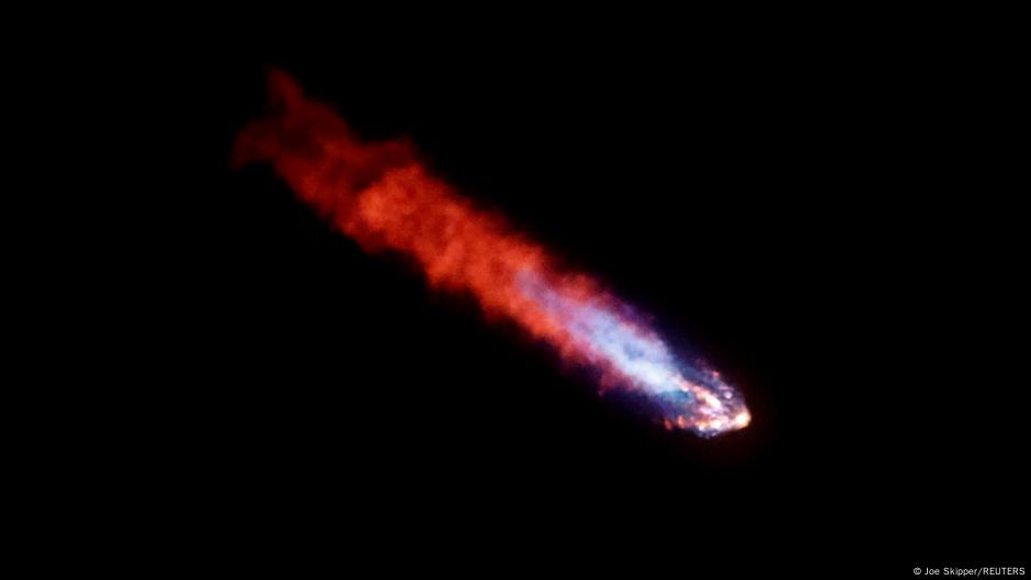 SpaceX lanza primera misión tripulada hacia regiones polares – DW – 01/04/2025