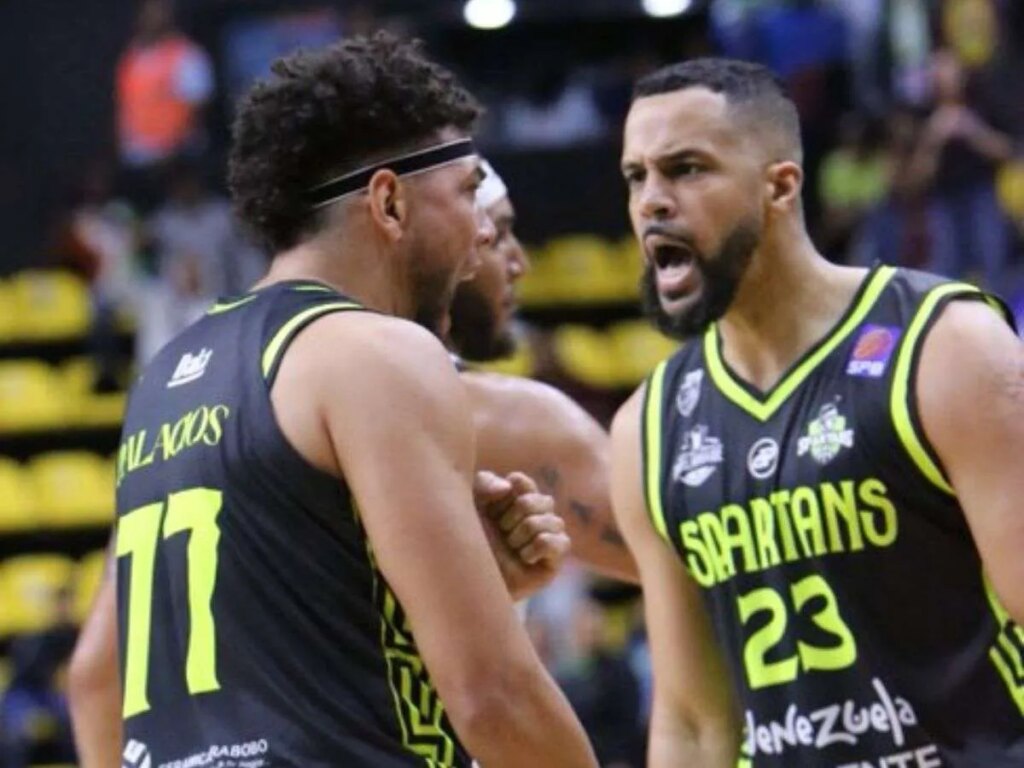Spartans se creció ante Panteras de Miranda