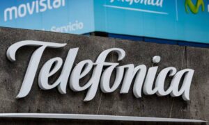 Telefónica vende sus filiales en América latina mientras invierte en Venezuela