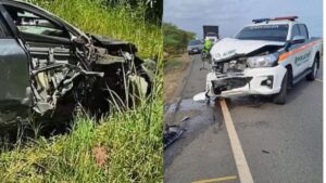 Tras atender accidente en La Guajira, camioneta de la Policía sufrió un fuerte choque: hay 4 muertos
