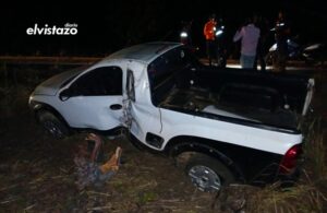 Tres integrantes de una familia salieron lesionados tras vuelco de mini pick up en carretera El Tigre - Pariaguán