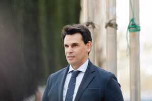 Un juez valida las obras en el piso en el que vive Ayuso con su pareja en Chamberí