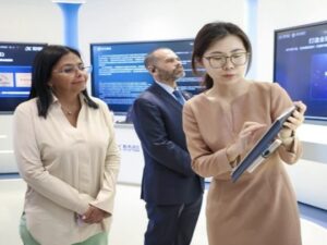 Vicepresidenta Rodríguez visita empresa iFlytek para impulsar cooperación en materia de IA