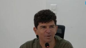 el fenómeno político de 'El Mono' Martínez que sacude al Concejo de Santa Marta