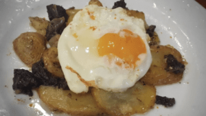 el plato típico de la cocina catalana poco conocido y que se prepara con solo 4 ingredientes