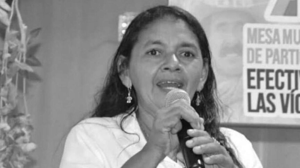líder comunitaria fue asesinada a puñaladas, al parecer, por su propio hijo