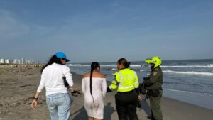 patrullera salva a mujer de trágico final; minutos antes había sido abusada
