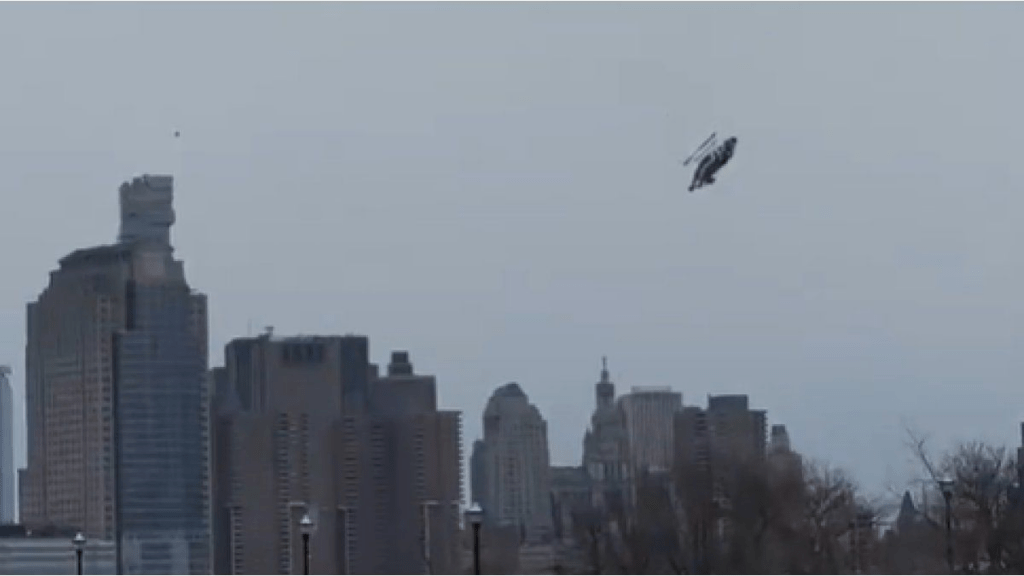 un helicóptero se estrelló en el río Hudson frente a Manhattan