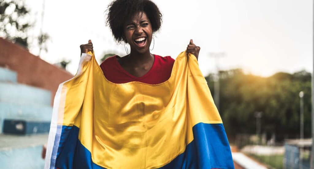 ¿Por qué el himno suena en radio y TV a las 6:00 a. m. y 6:00 p. m.? Sirve en varias cosas