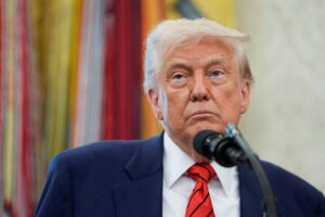 El Supremo de EE.UU. falla en contra de Trump y bloquea la ley que permite acelerar la deportación de inmigrantes