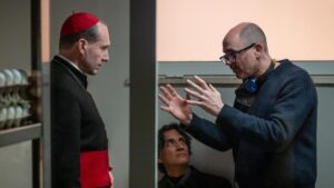 4 detalles de la película que revelan el proceso de elección del Papa