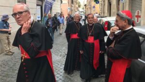 A la espera del Cónclave, los cardenales se preparan con platos exquisitos y lugares de lujo en el Vaticano