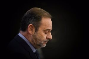 Ábalos reconoce que guardaba sus mensajes con Sánchez, se siente "un mono de feria" y consintió publicar los de 2023