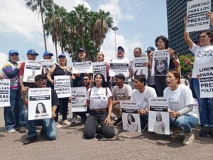 Activistas del ClippVe se suman a la manifestación en defensa del salario y las conquistas laborales este #1May