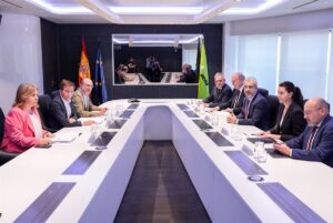 Aena y Ayuntamiento acuerdan que sea una entidad social la que se encargue de identificar a los sin hogar de Barajas