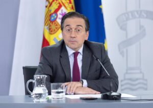 Albares defiende sanciones individuales, sin descartar a Netanyahu, y un embargo de armas a Israel