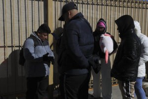 Amnistía Internacional denuncia violaciones de DDHH contra inmigrantes detenidos en EE.UU. - AlbertoNews