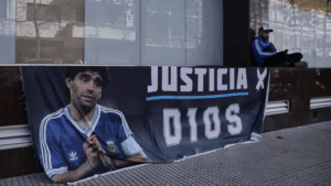 Anulan el juicio por la muerte de Diego Maradona en Argentina por la filmación de un documental ilegal sobre el caso
