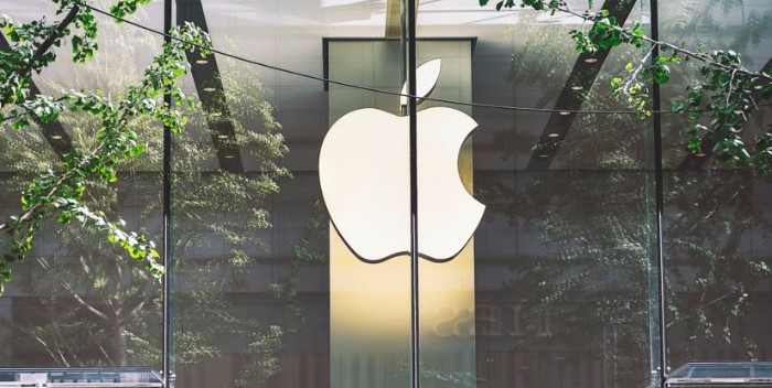 Apple dice que aranceles de Trump le costarán 900 millones de dólares el próximo trimestre - AlbertoNews