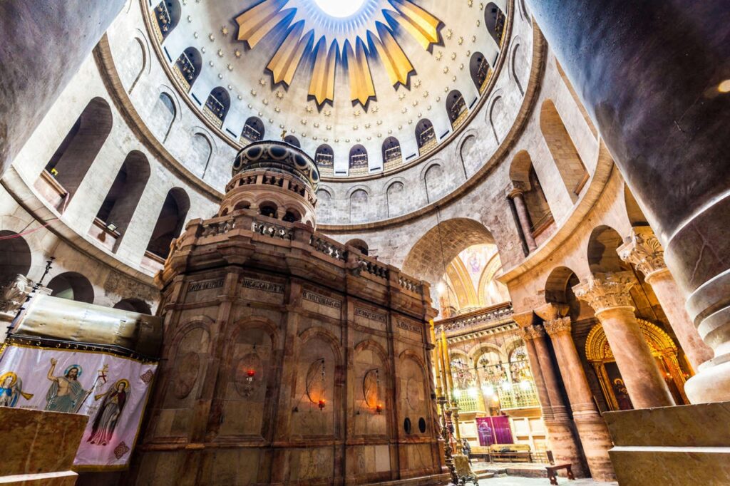 Arqueólogos descubrieron la tumba de Jesús en el lugar exacto narrado en la Biblia
