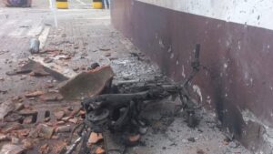 Ataques simultáneos con ráfagas de fusil y explosivos en dos poblaciones del norte del Cauca: reportan dos heridos