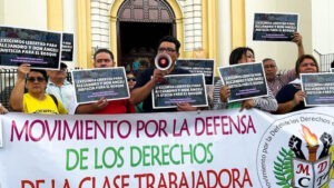 Nuevas detenciones de opositores al gobierno de Nayib Bukele en El Salvador encienden los temores de que en el país se está ante el estrechamiento del cerco contra la disidencia política y la acentuación de su estilo autoritario de detentar el poder.