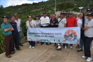 Cafeteros mejoran vías rurales en Nariño