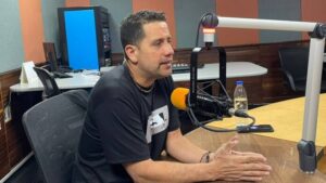 Candidato Sergent promete guiar la justicia social y el respaldo comunitario