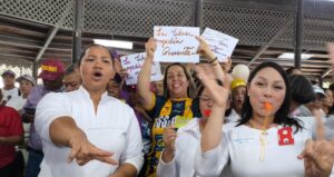 Candidatos se reunieron con movimientos sociales en el Mirador Angostura
