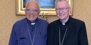 Cardenal Porras se reúne con Pietro Parolin a tres días del Cónclave