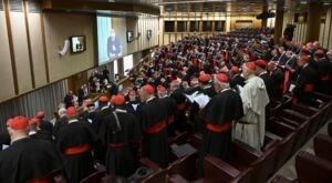 Cardenales celebran últimas congregaciones generales