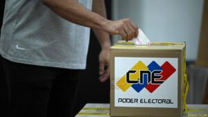 Chavismo proyecta mayoría legislativa absoluta – DW – 26/05/2025