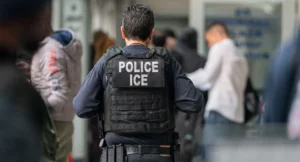 Colorado aprueba ley que amplía protecciones a migrantes en contravía de órdenes de Trump - AlbertoNews