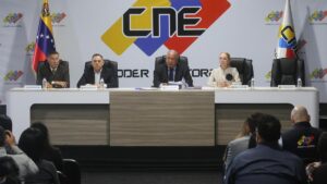 Con el 42,63% de los votantes participando en los comicios, el CNE revela que el PSUV obtiene 23 gobernaciones, dejando a la oposición con la victoria en Cojedes