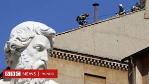 Cónclave: El complejo proceso para crear humo negro o blanco y por qué el Vaticano no quiere simplificarlo