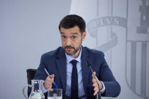 Consumo impone a Airbnb el bloqueo de casi 66.000 anuncios ilegales de pisos turísticos