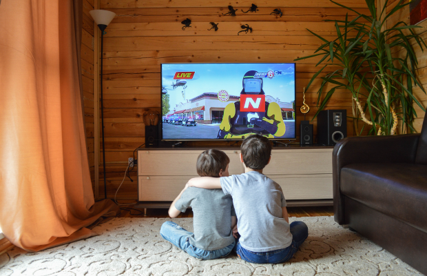 Convierte tu viejo televisor en uno inteligente con estos dispositivos HDMI