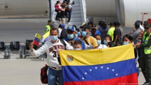Corte permite quitar protección legal a miles de venezolanos – DW – 19/05/2025