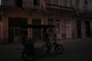 Crisis energética en Cuba: Hasta un 45% del país en apagón simultáneo este lunes - AlbertoNews