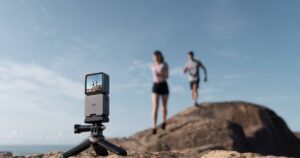 DJI mueve ficha y baja agresivamente su cámara Action 2 con doble pantalla ante el empuje de Insta360